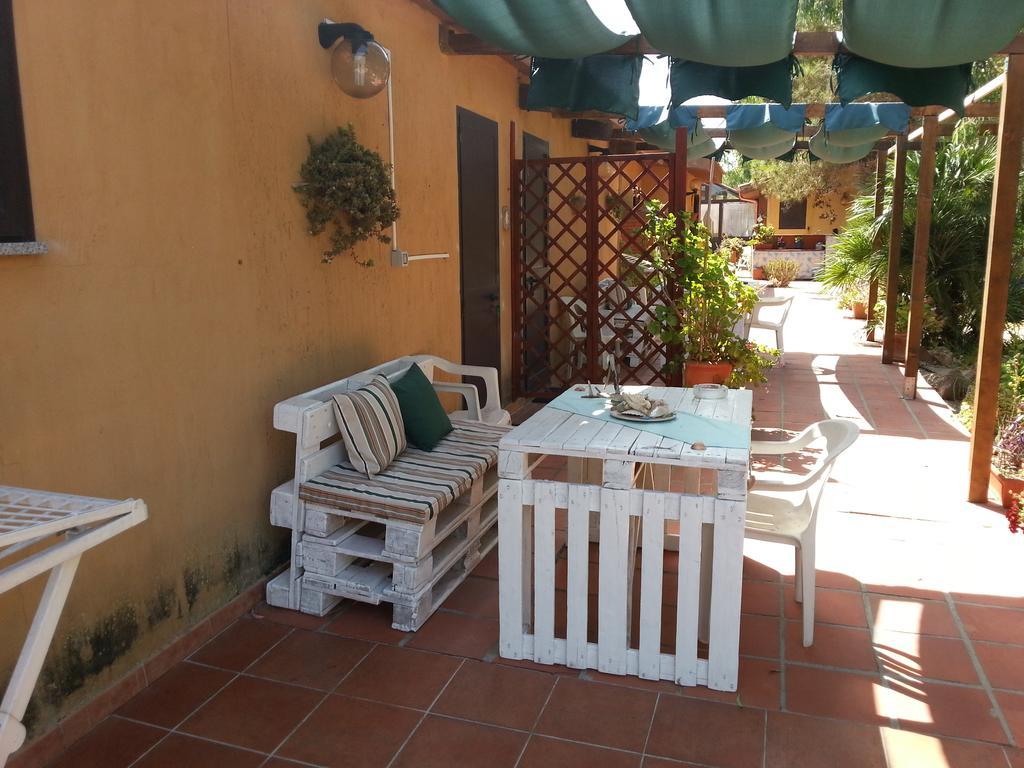 Tharros B&B San Giovanni di Sinis Exterior foto
